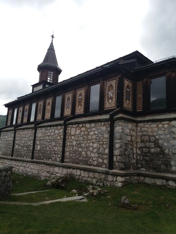 Memorijalna crkva Javorca i Julijske Alpe