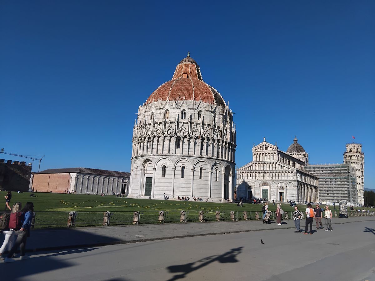 Piazza dei Miracoli i katedrala u Pisi